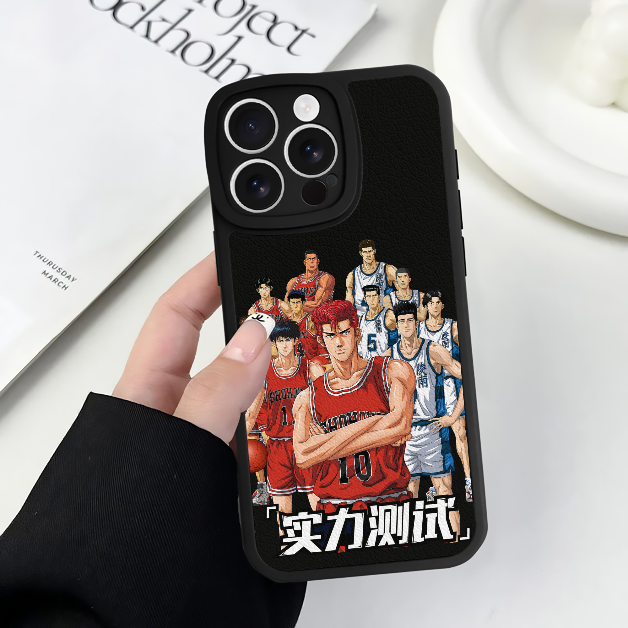（画像用） SLAM DUNK／スラムダンク 【iPhone 16シリーズ対応】シリコンスマホケース（レザー調） 材質：シリコン